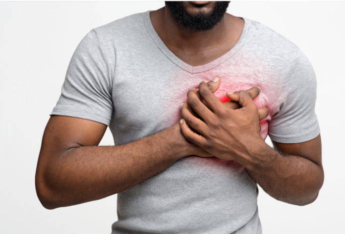 what to do when experiencing a heart attack